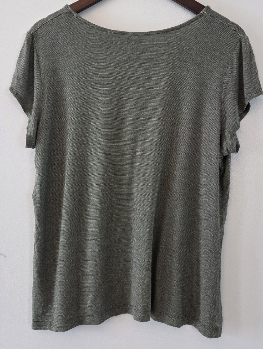 Tahari Olive Green V-Neck Short Sleeve Shirt Size XL - Picture 4 of 5